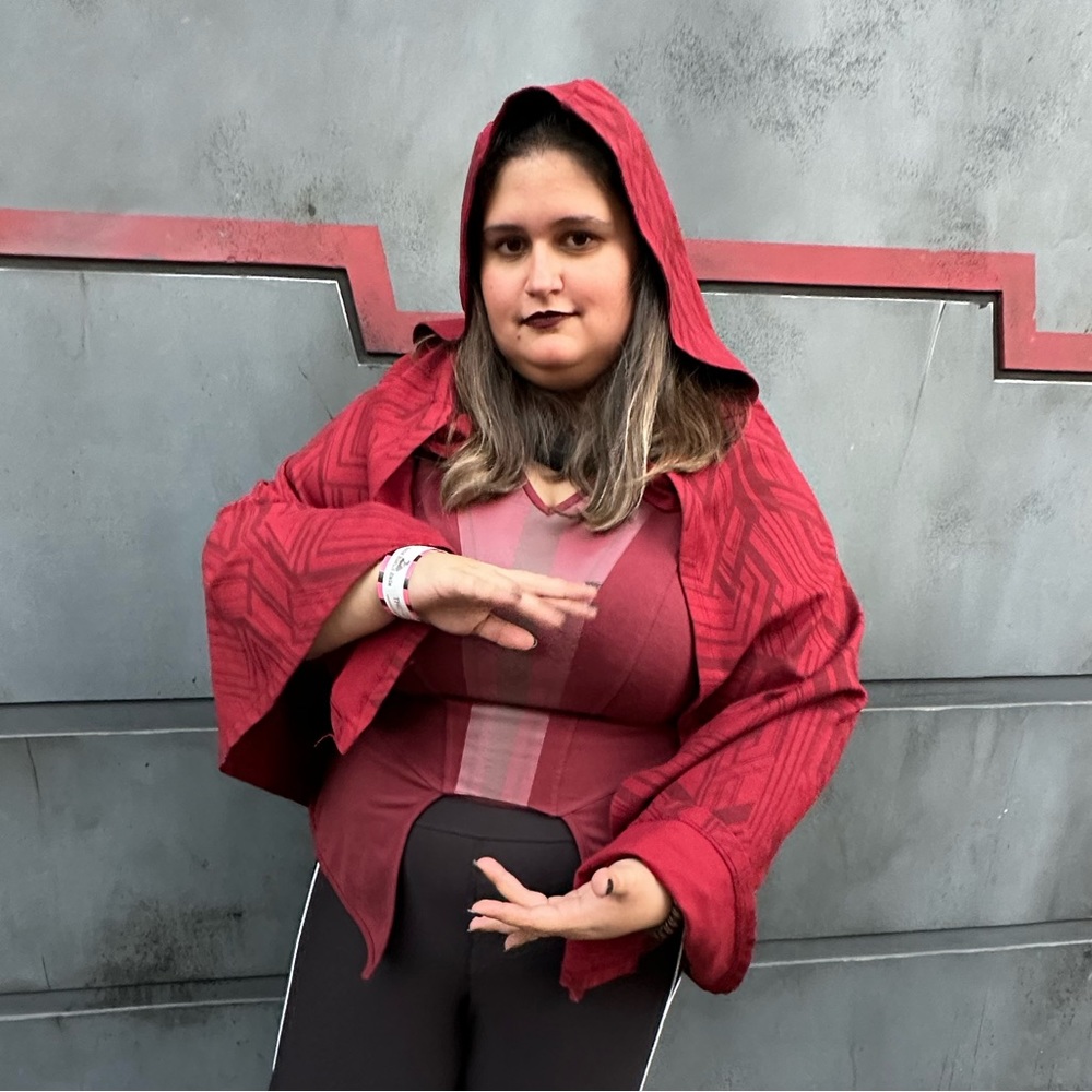 HerUniverse - Wandavision Wanda Maximoff Top, Cape, and Leggings set - 2X